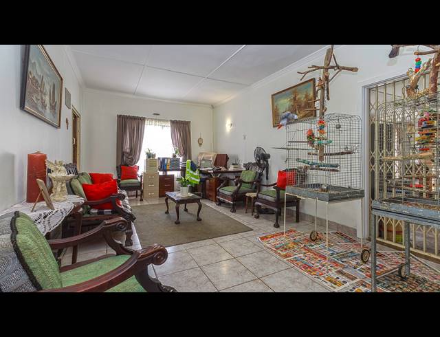 5 BEDROOM HOUSE FOR SALE IN GILLITTS